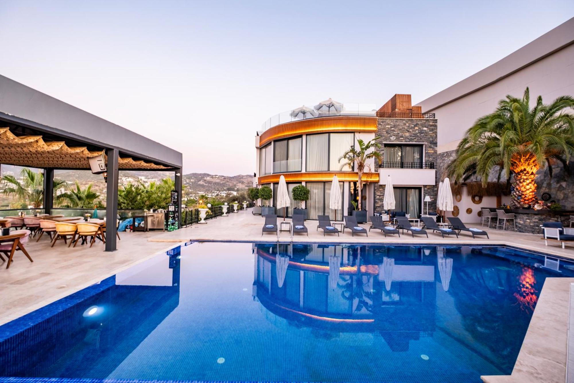 Bombien Luxury Hotel